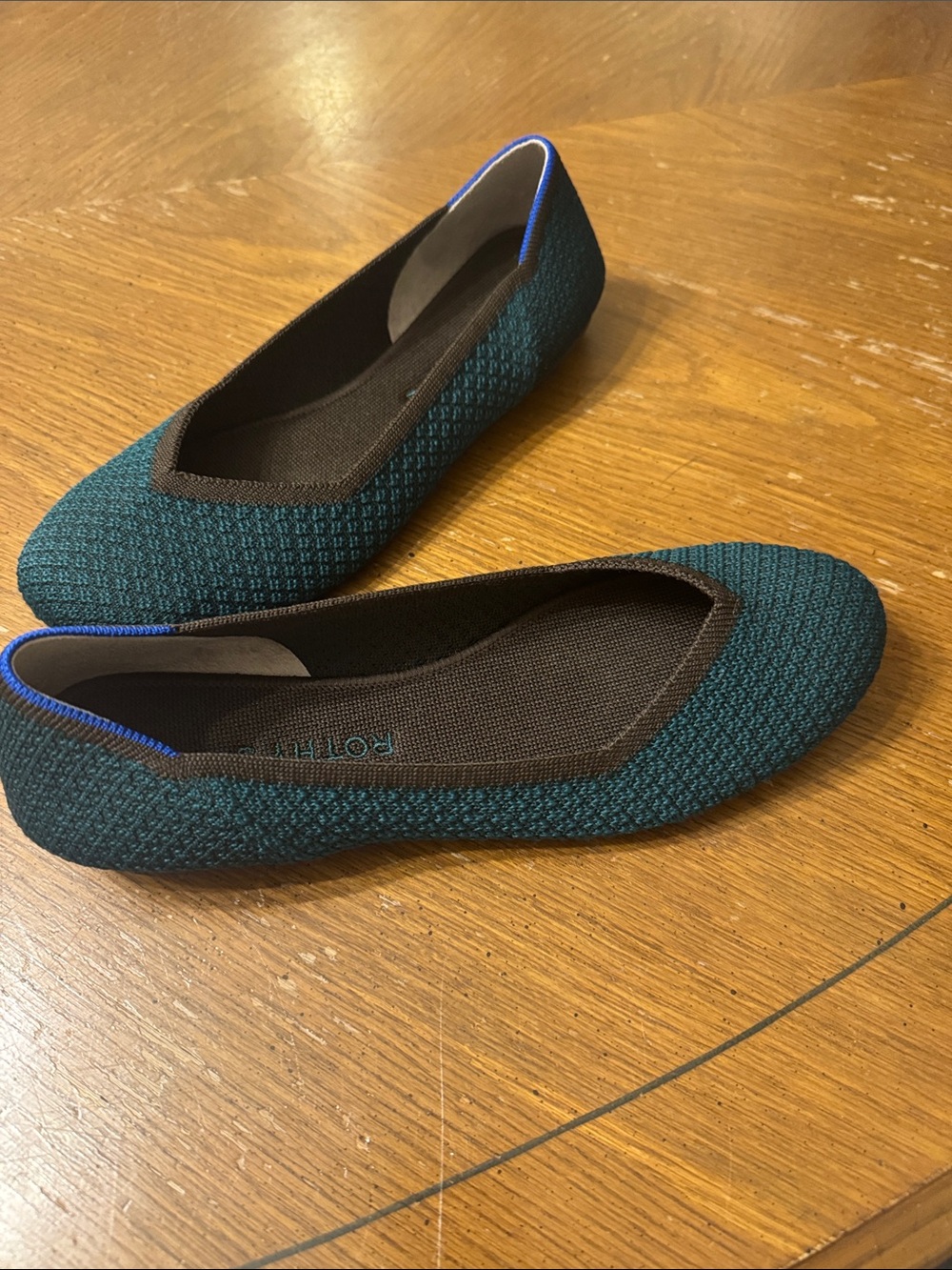 Rothy’s Emerald Flat Round Toe Size 9.5 Brown sole & insole excellent condition